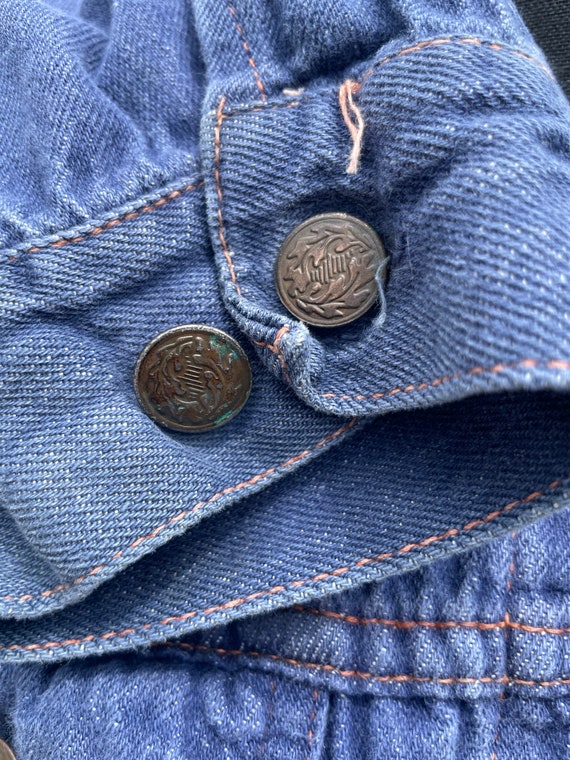 Vintage denim jacket with wolf patch - image 5