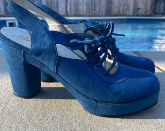 Vintage 1960s blue suede platform lace up pinup shoes