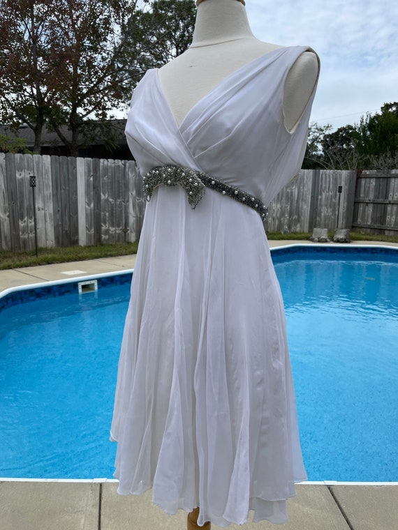 Vintage 1960s white silk chiffon, mini cocktail d… - image 3