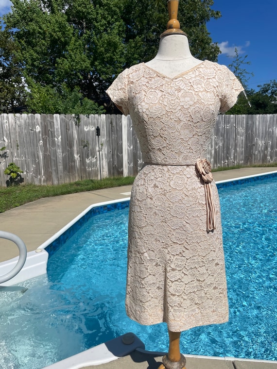 1950s nude lace cocktail dress