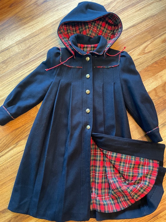 1970s Girls size 7 beautiful  navy blue and red p… - image 1