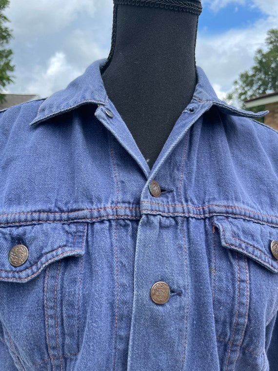 Vintage denim jacket with wolf patch - image 3