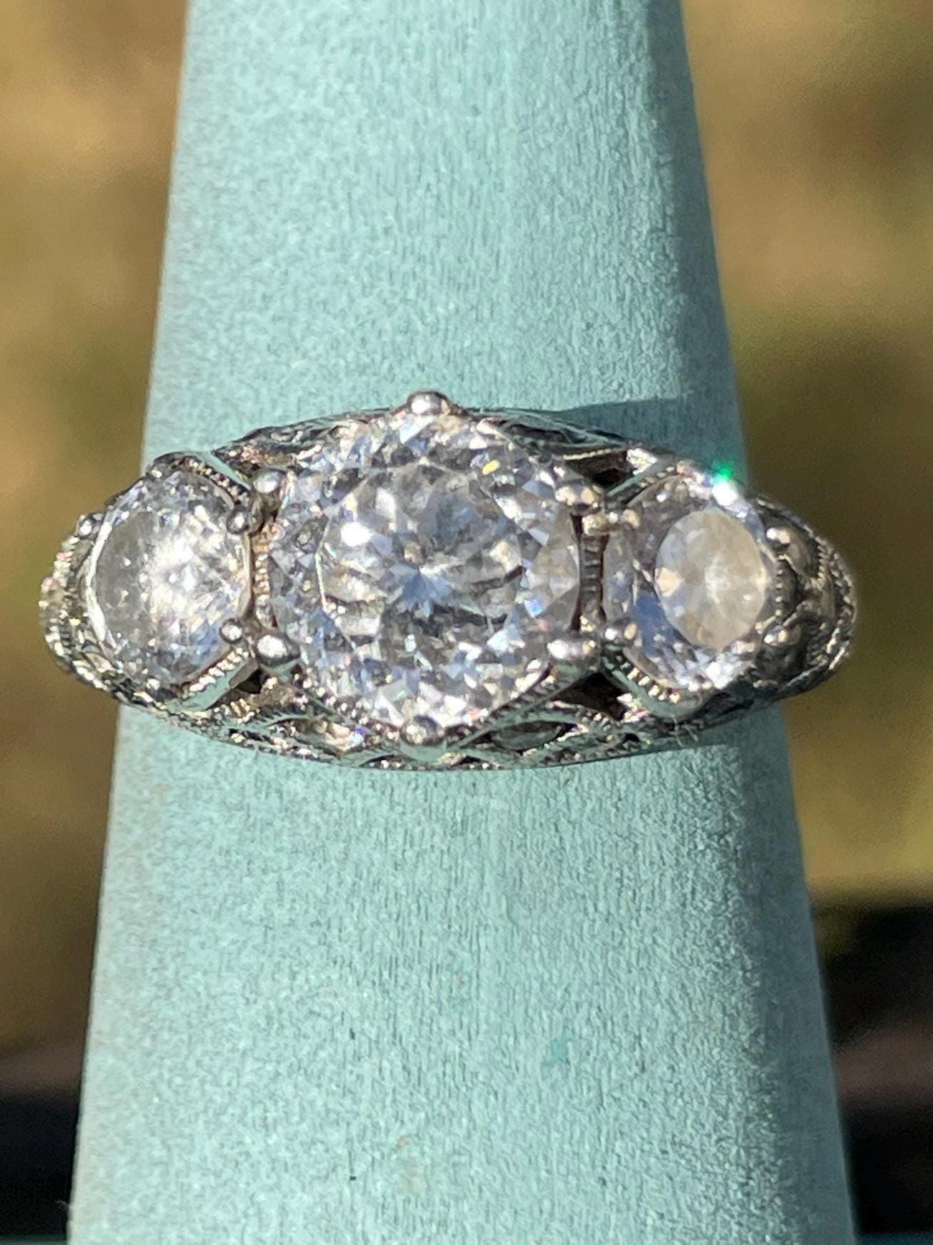 Tacori 3 stone ring. Size 6