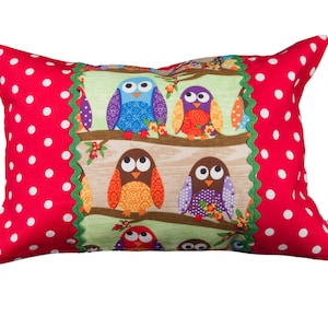 Kuschelkissen Reisekissen Kinderkissen Kissen Eule Punkte bunt rot weiß 20 cm x 30 cm Hotelverschluss Bild 1