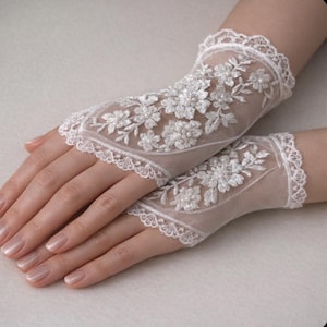 Guantes de boda, guantes de encaje sin dedos, guantes nupciales, guantes de encaje color marfil, guantes de encaje con cuentas
