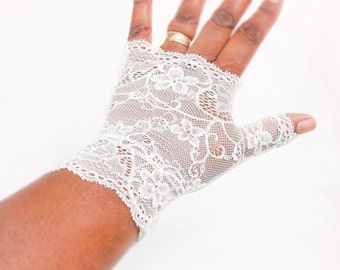 Wedding gloves,  stretch lace gloves, fingerless gloves, bridal lace gloves, Ivory stretch lace gloves, wedding gloves, fingerless gloves,