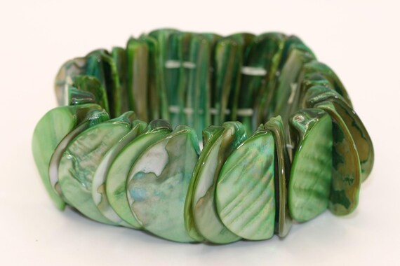 Green Shell Stretch Bracelet - image 2