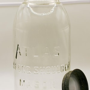 Atlas Strong Shoulder Clear Half Gallon Mason Jar