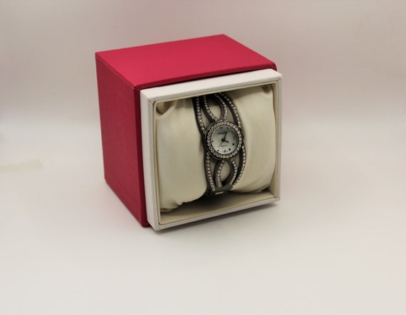 Geneva Bangle Ladies Watch - image 4