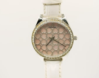 Reloj Fossil grande para mujer con esfera de corazones
