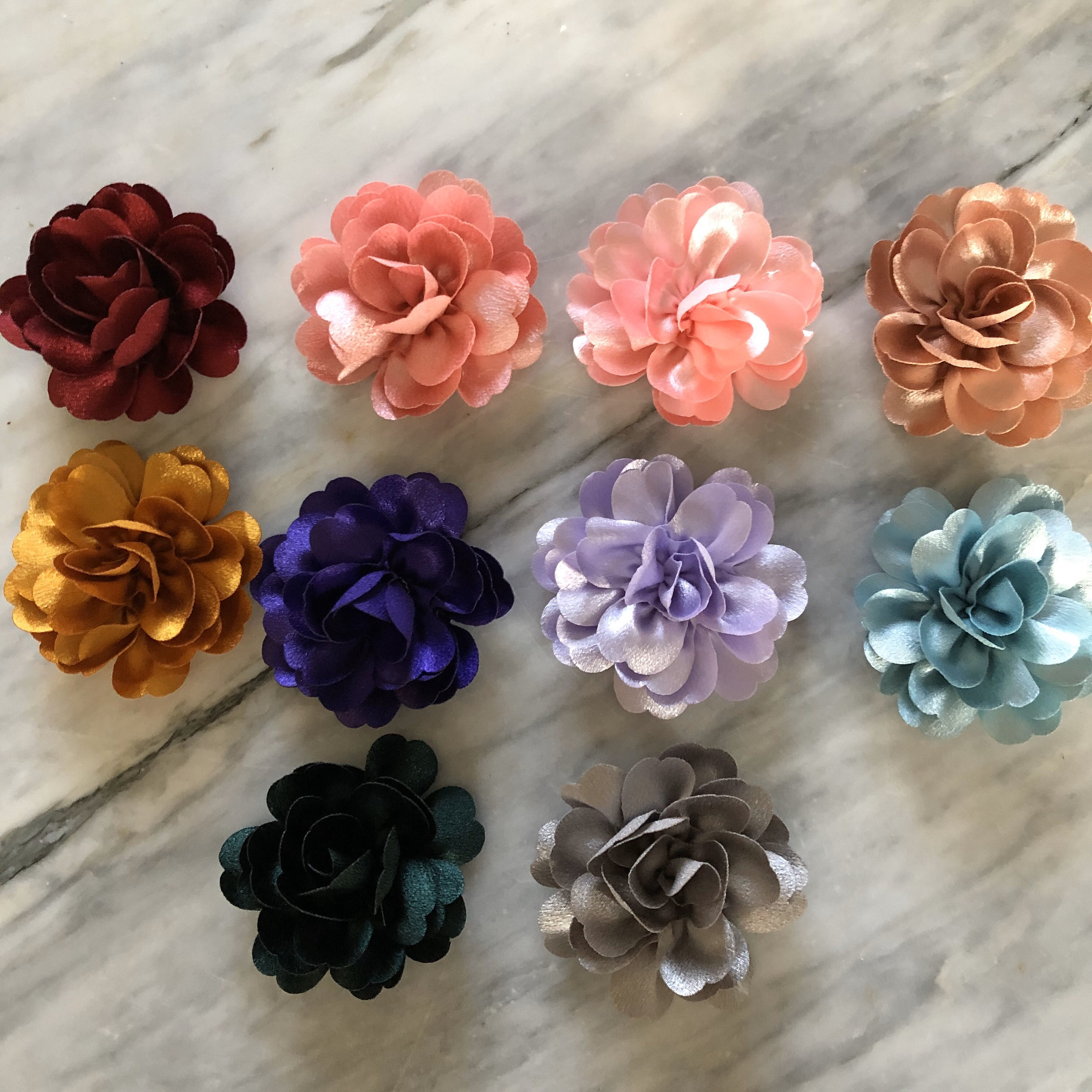 Snadulor Artificial Flowers Heads Bulk 20 Pcs Ribbon Flowers,Satin Ribbon  Flowers Bows Rhinestones Party Wedding Supply Home Decor DIY Craft Hairpin