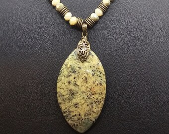 80 Attractive Prehnite Pendant with Matching 21" Necklace and Earrings