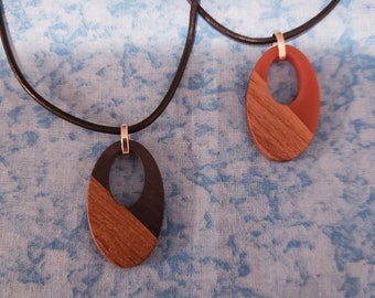 Open Oval Wood and Resin Necklace - Black Leather