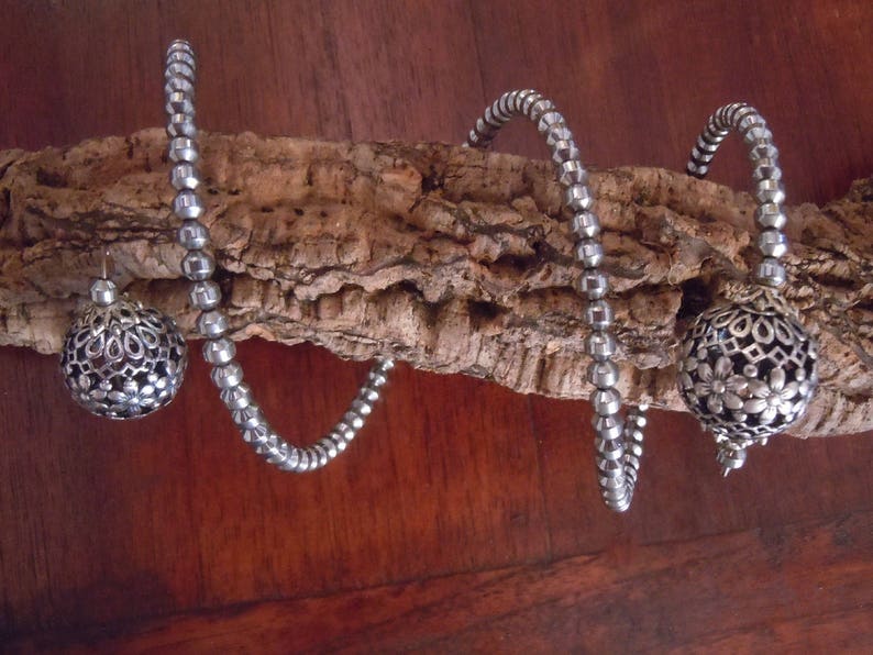 Unique hematite bracelet with metal beads