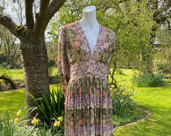 Sensationelle 1970er Jahre Maxi-Kleid in Metallic-Stoff