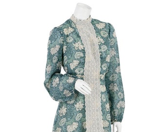 Ende der 60er Jahre / Anfang der 70er Jahre Kleid in William Morris-Stil Druck