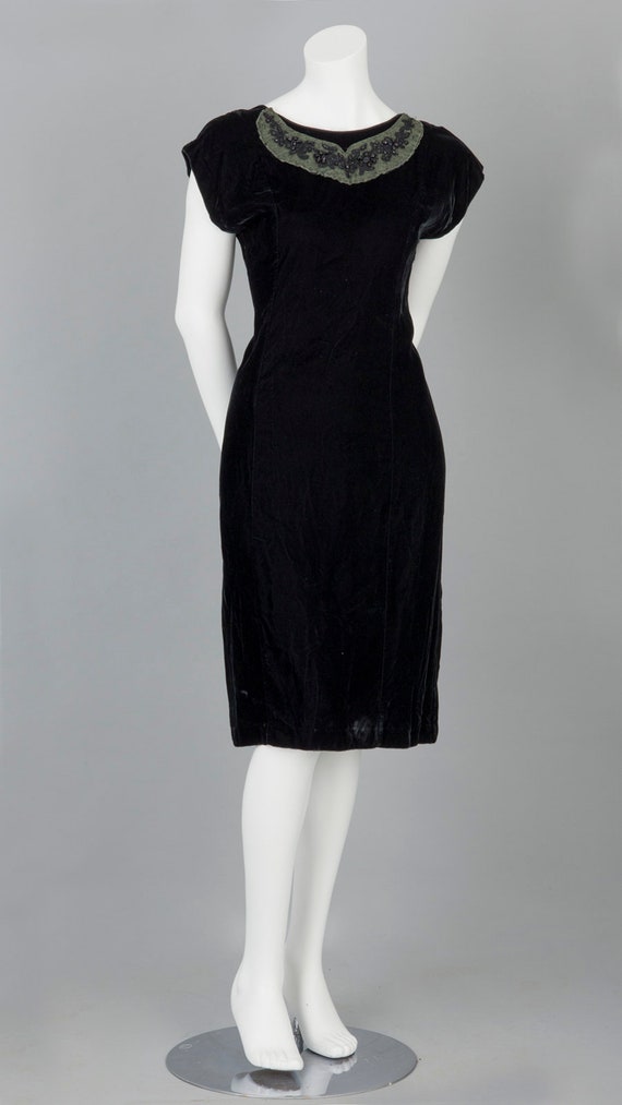 Bombshell 1960s Black Velvet Embellished Cocktail… - image 2