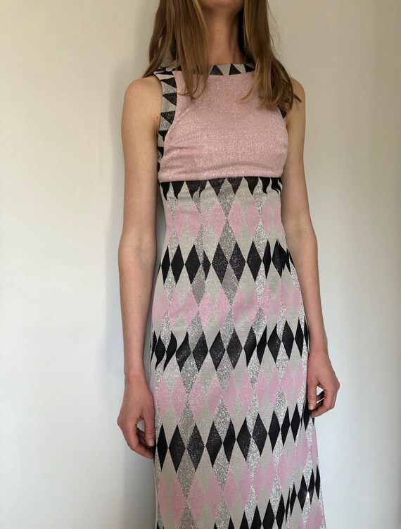 1960s-1970s Maxi Dress in Pink, Silver & Black Op… - image 7