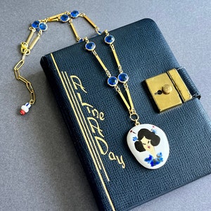 Vintage 1950s Lady Head Pendant Necklace: Hand-Painted Ceramic, Teal Beads