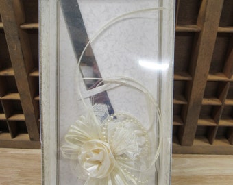 Wedding Cake Knife, Lillian Rose Wedding Cake Knife in Original Box