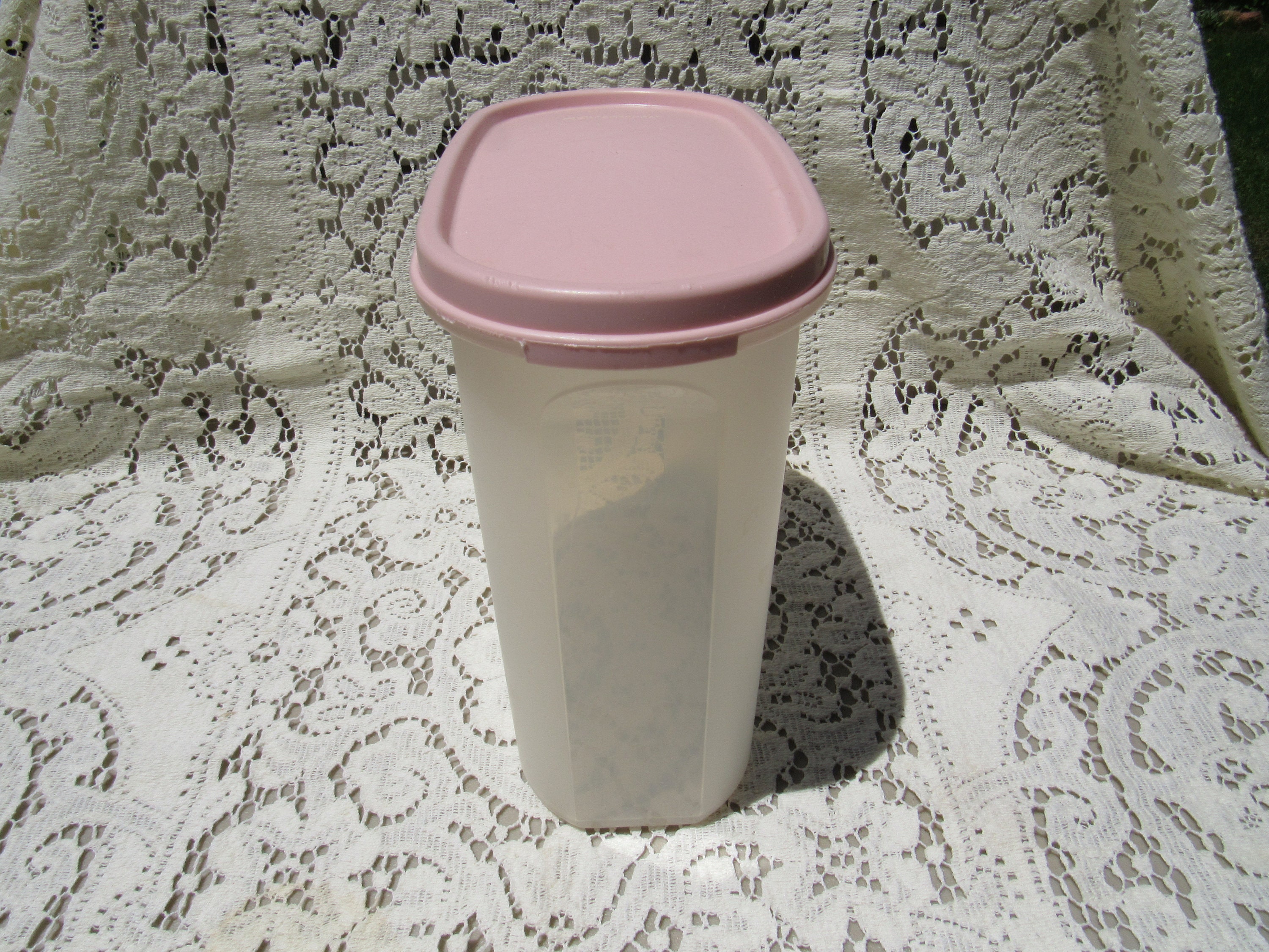 保存容器・ケース Tupperware MM Oval Pink Big Set 保存容器・ケース Tupperware MM Oval Pink Big Set Amazon