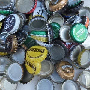 Bottle Caps, Sandwich Sized Baggie OR Quart Sized Baggie full of Used Bottle Caps - good graphics/craft supplies