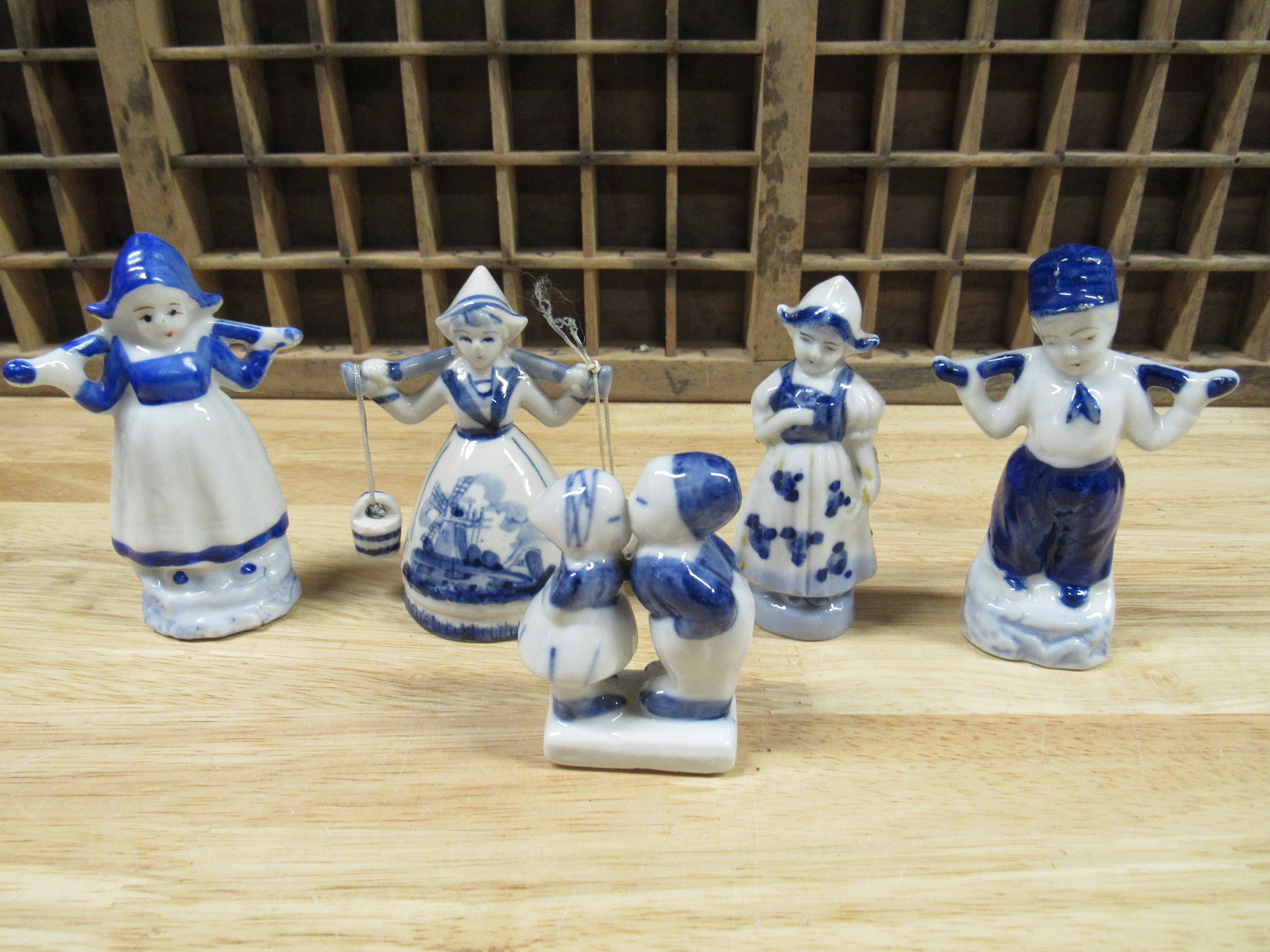 Delft Girl Figurine Porcelain Delft Figurines - Etsy