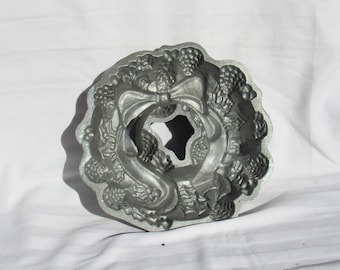 Nordic Ware Wreath, Nordic Ware Christmas Wreath Bundt Pan, Cast Aluminum Heavy Duty