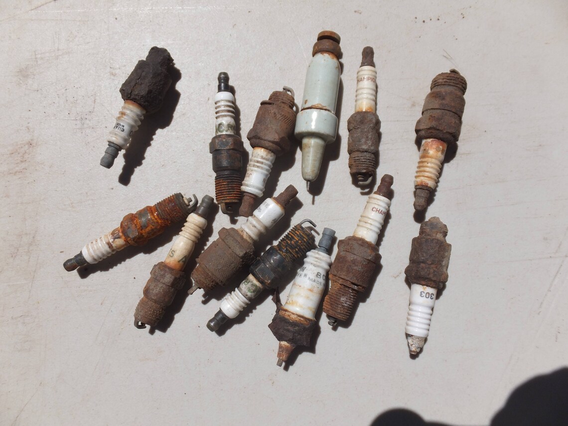 Rusty Spark Plugs 10 Rusty Salvaged Spark Plugs Car Part Etsy