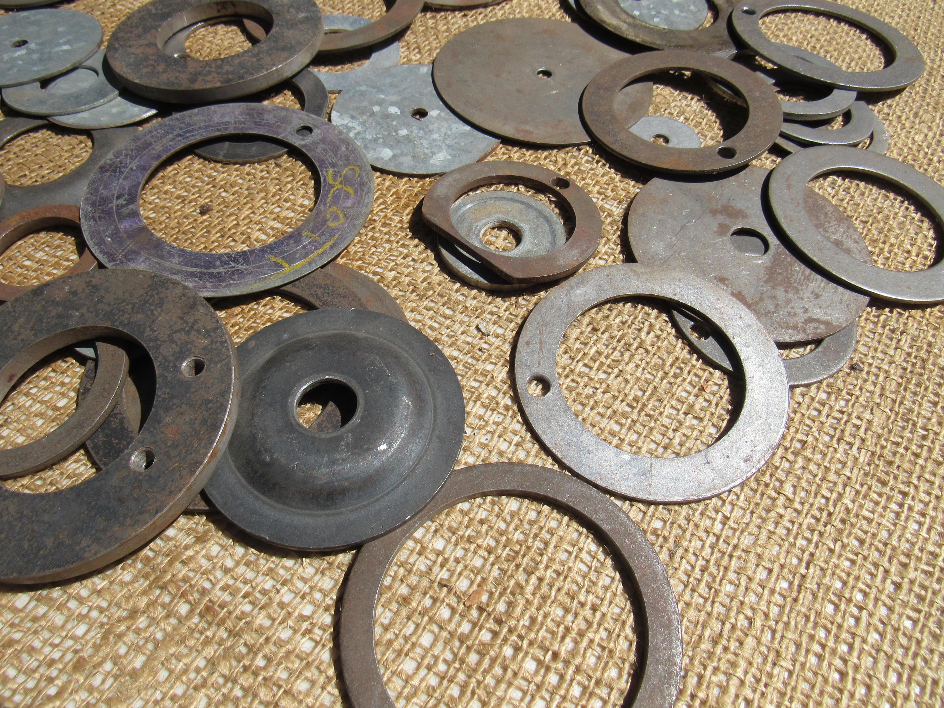 Rusty Washers Rusty Metal Rounds, 60 Piece Assortment of Rustic/rusty Metal Rings ...