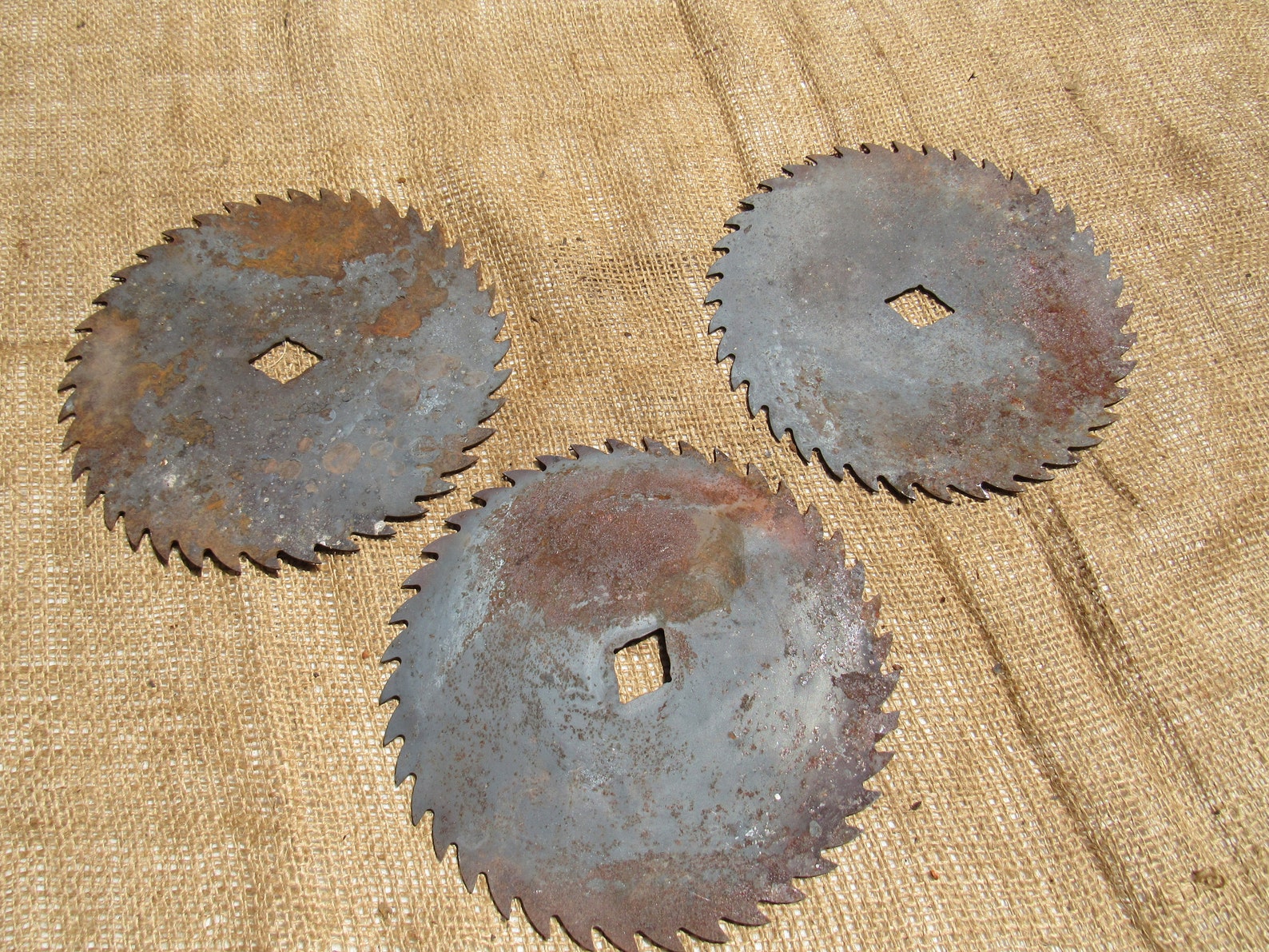 Rusty Saw Blades 3 Rusty Saw Blades yard art assemblage Etsy