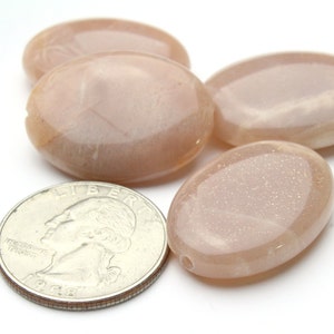 Ovaler Mondstein mit Glitzer in Beige Farbe 22x28mm 2Stk