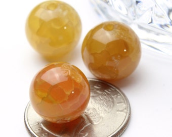 Golden Honey Color Cracked Agate Balls 14mm 4pcs