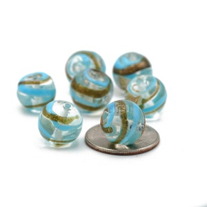 Okrągłe, przezroczyste i niebieskie spirale z różowo-złotymi błyszczącymi koralikami Lampwork 15 mm 5 szt.