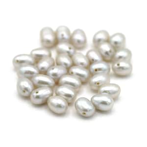 Small Grey Genuine Freshwater Tiny Rice Pearls 4x6mm 10pcs