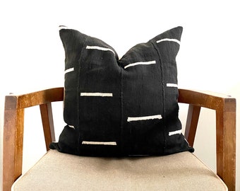 African mudcloth pillow sham, Mali mudcloth, textured fabric, black, natural off-white, geometric, dash, arrow, x, pillow cover, handprinted