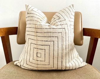 African mudcloth pillow sham, Mali mudcloth, textured fabric, grey, gray, natural white, concentric squares, geometric, pillow cover