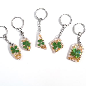 Four Leaf Clover Keychain, Good Luck Charm, Talisman Necklace, Real Shamrock, Holographic, Lucky Charm, Silver gold Unique Gift, St Patrick