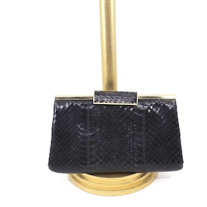 Bolso vintage de piel de serpiente negra de los años 70, bolso de los años 70 y 80, bolso vintage negro estilo discoteca de los años 70, bolso con cadena de los años 70