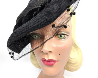 Vintage 1950s Swirl Round Cap Hat-Nip by Danciger Black & Beige Hat Vintage 1950s Swirl Hat-Nip by Danciger Black & Beige Round  main image 2