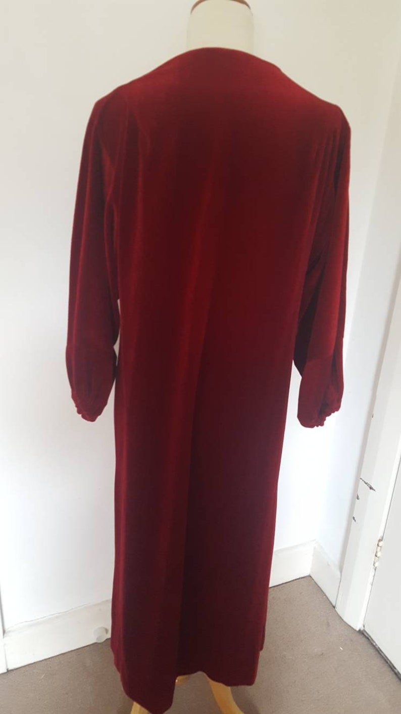 Vintage 1960s 1970s Maroon Red Velvet Robe Dressing Gown Sleepwear Winter Valentines Day