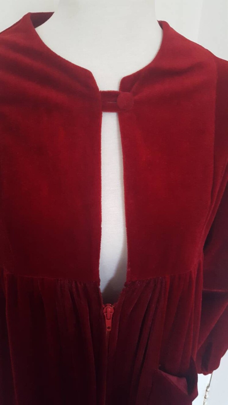 Vintage 1960s 1970s Maroon Red Velvet Robe Dressing Gown Sleepwear Winter  Valentines Day