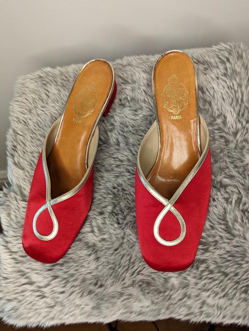 Vintage 1950s 1960s Heels, 1960s ' CHEZ SOI ' Paris Heels ,French Red Satin & Gold Mules , Vintage red shoes, image 2