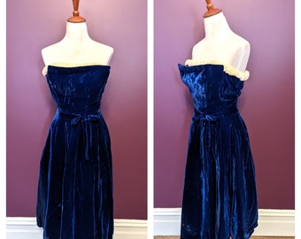 Vintage 50s Blue Velvet Dress  1950s Dress ' SUZY PERETTE ' New York Strapless Dress Cocktail Winter  Fur Trim Prom Dress Size / Xs /S