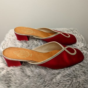 Vintage 1950s 1960s Heels, 1960s ' CHEZ SOI ' Paris Heels ,French Red Satin & Gold Mules , Vintage red shoes, image 7