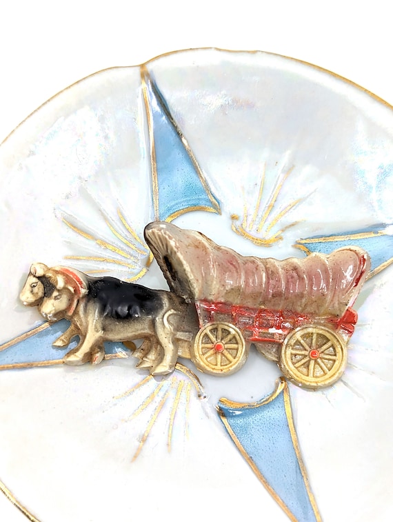 Broche Vintage Années 40/50 – Chariot Tiré Par 2 Chevaux Et Chevalier, En Laiton Et Strass Argenté