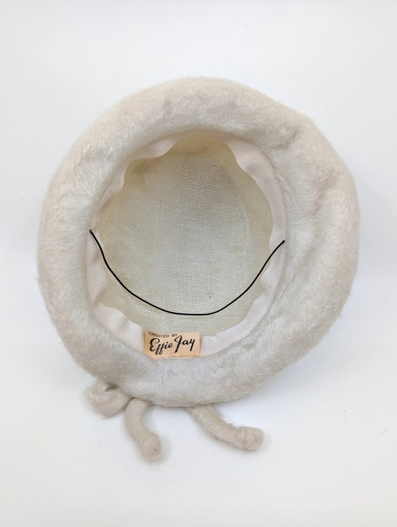 Vintage 1960s White Fur Felt Cloche Hat - Mid Century Short  display picture 3