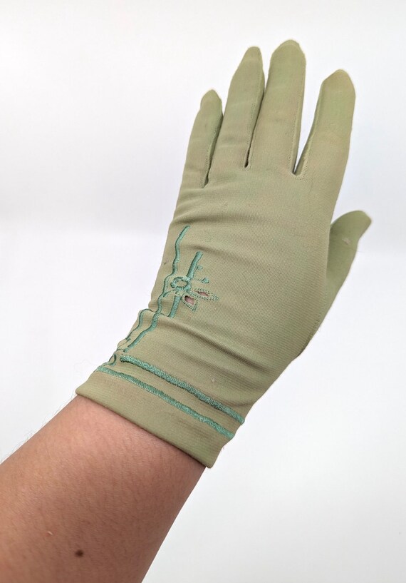 Vintage 60s Gloves, 1960s Green Gloves, 60s Wrist… - image 2