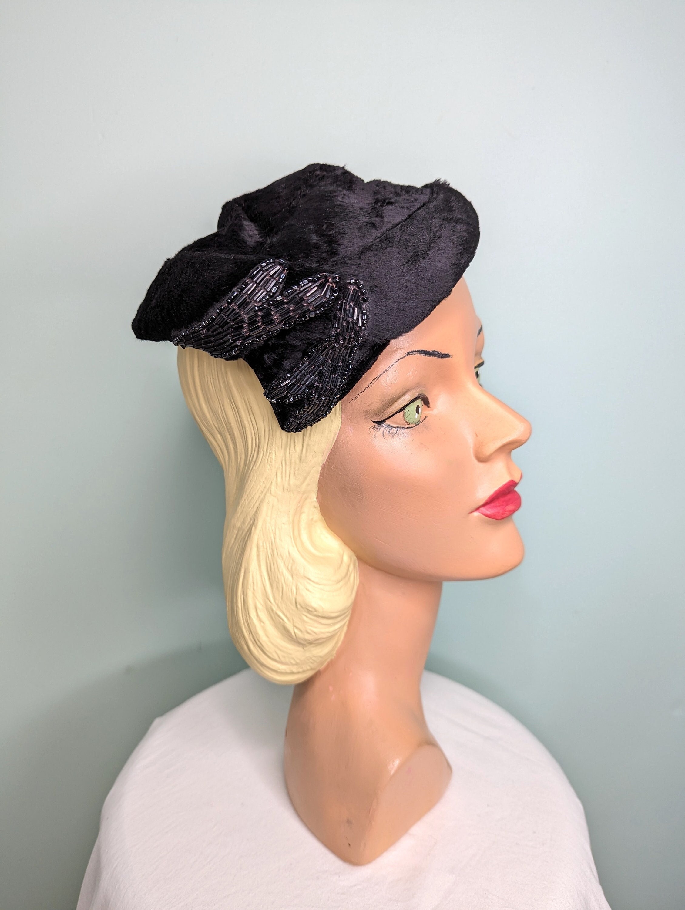 Vintage 1950s Black Velvet Cocktail Hat: Sequin Evening Half  display picture 3