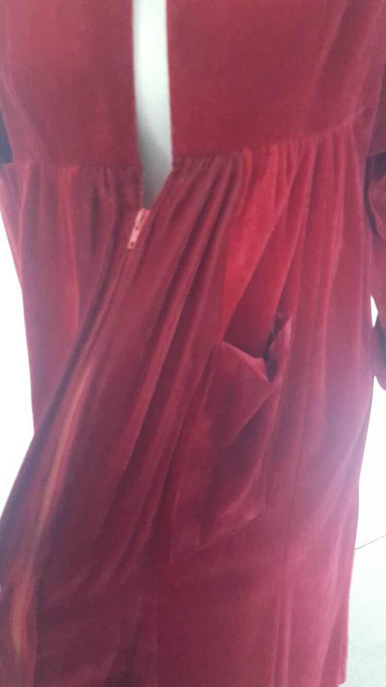 Vintage 1960s 1970s Maroon Red Velvet Robe Dressing Gown Sleepwear Winter Valentines Day
